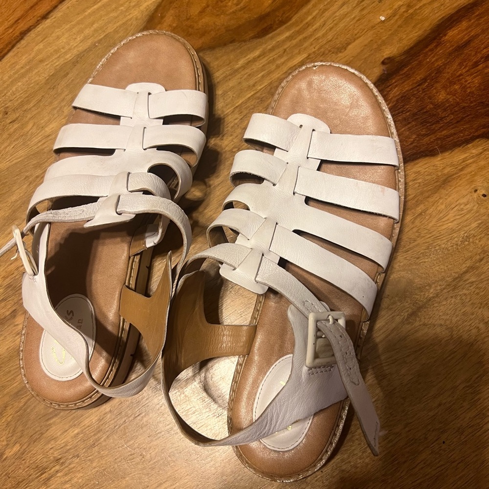 Clarks White Sandals with Crisscross Straps